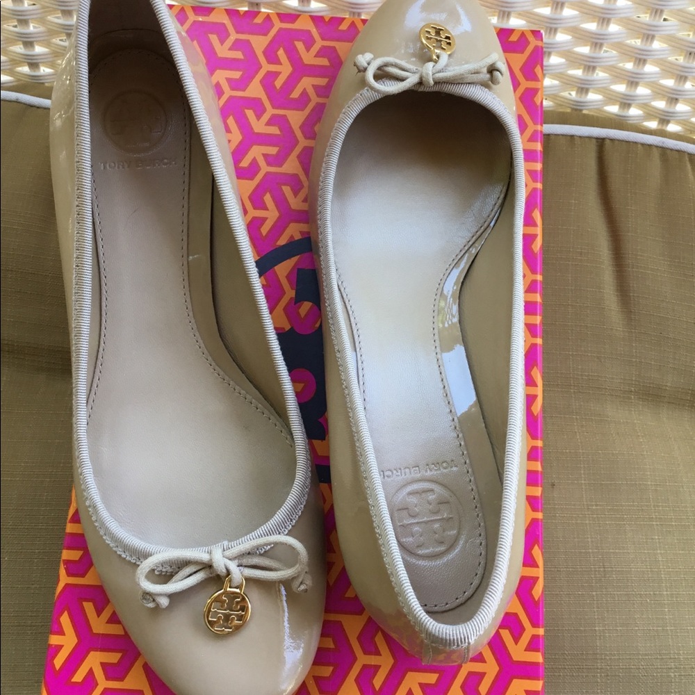 Tory Burch Chelsea Patent Shoe
